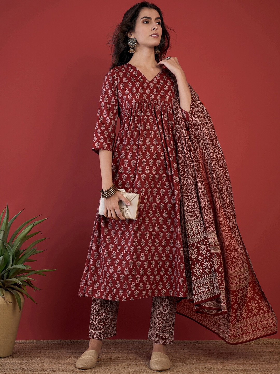 

Anouk Floral Printed Regular Pure Cotton V-Neck Straight Kurta with Trouser & Dupatta, Maroon