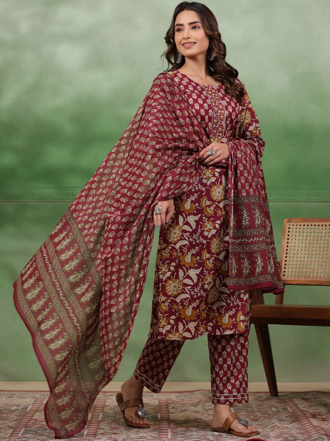

Sangria Printed Pure Cotton Kurta With Trouser & Dupatta, Maroon