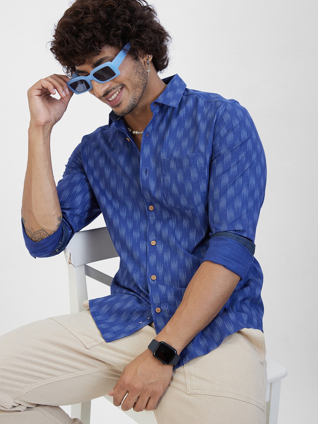 

VASTRADO Classic Slim Fit Cotton Checked Casual Shirt, Navy blue