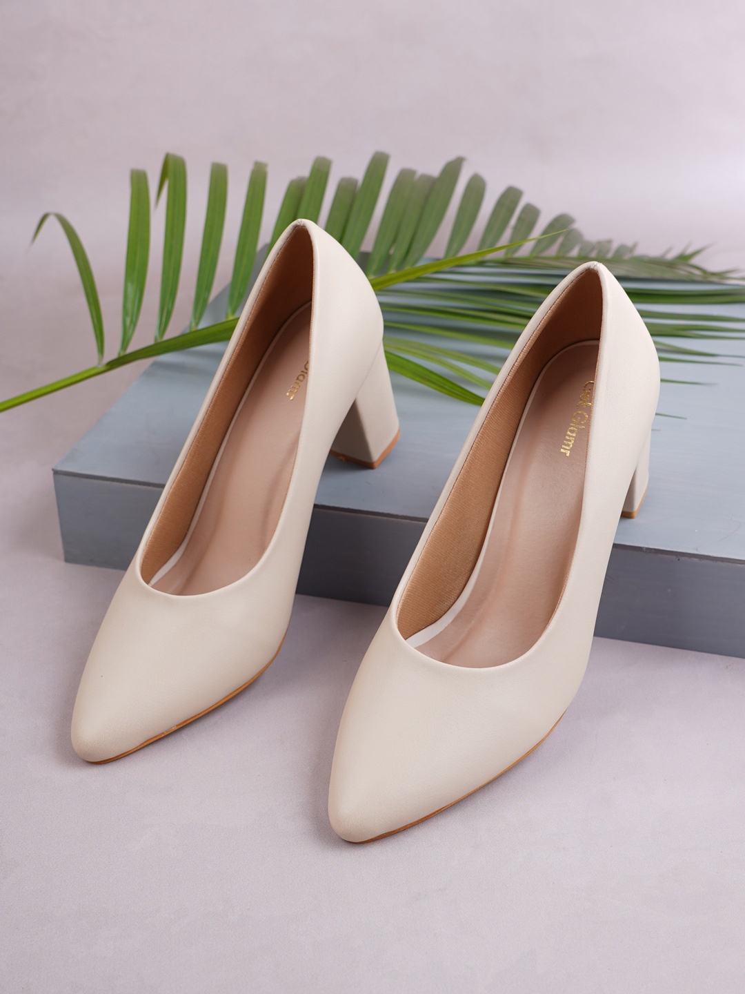 

Get Glamr Block Heeled Pumps, Cream