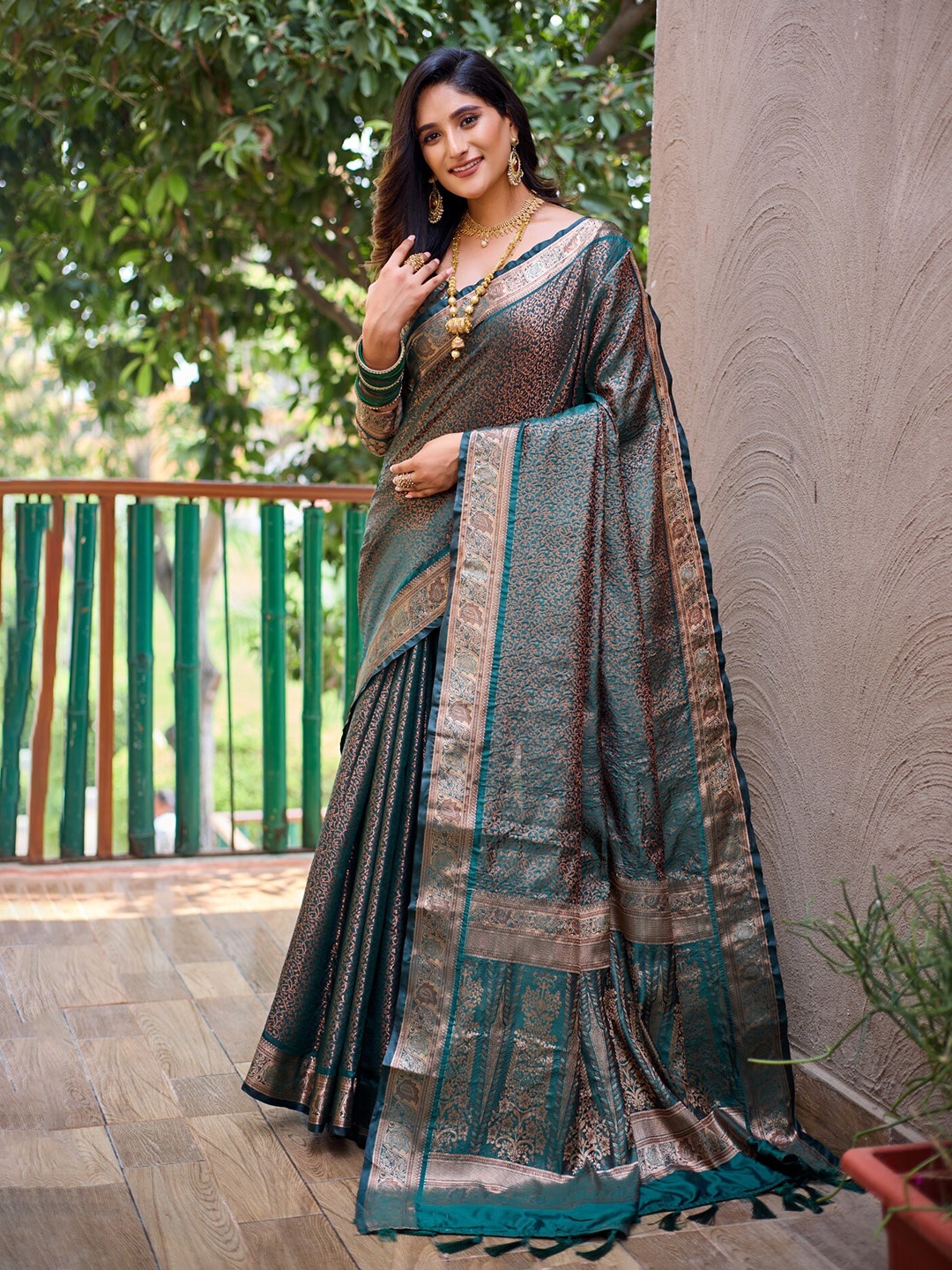 

LeeliPeeri Designer Ethnic Motifs Woven Design Zari Dharmavaram Silk Saree, Teal