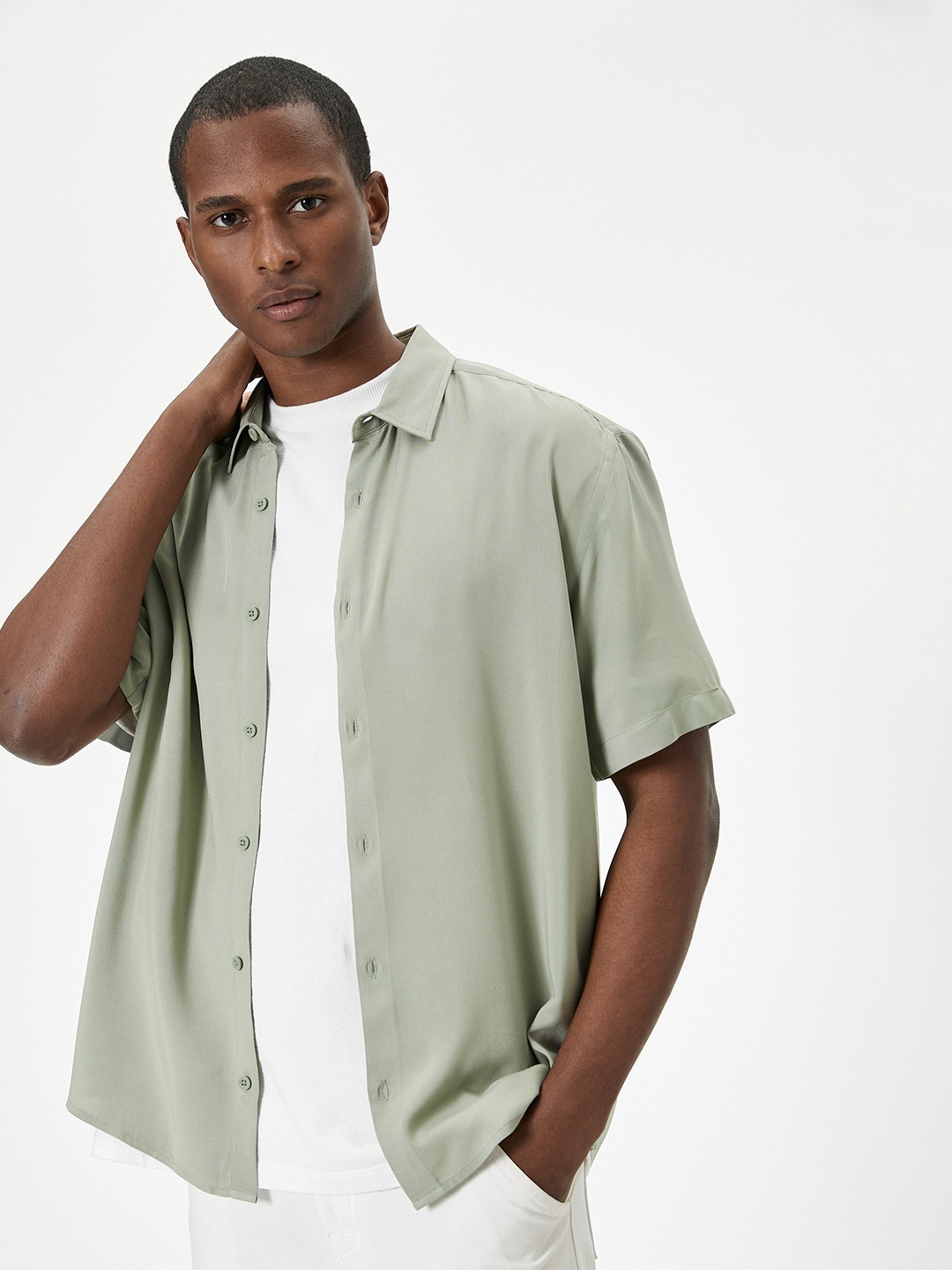 

Koton Spread Collar Short Sleeves Casual Shirt, Green