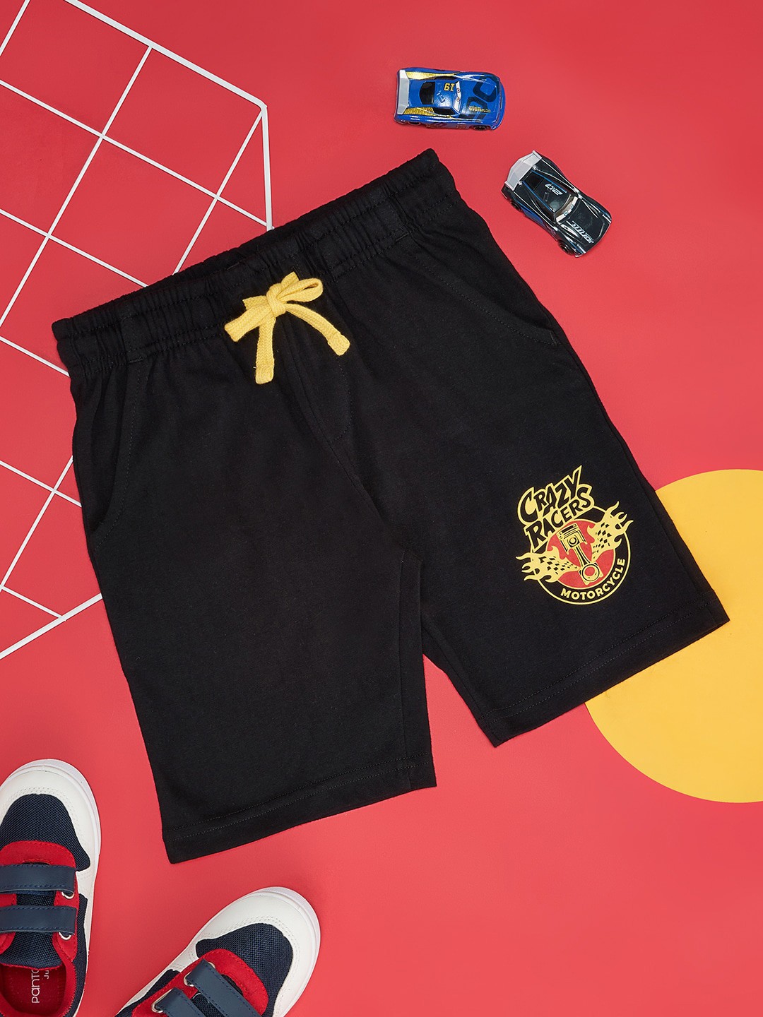 

Pantaloons Junior Boys Graphic Printed Mid-Rise Shorts, Black