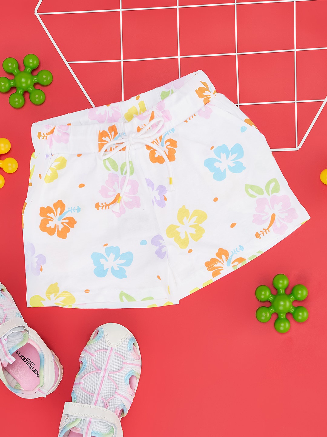 

Pantaloons Junior Girls Floral Printed Cotton Shorts, White