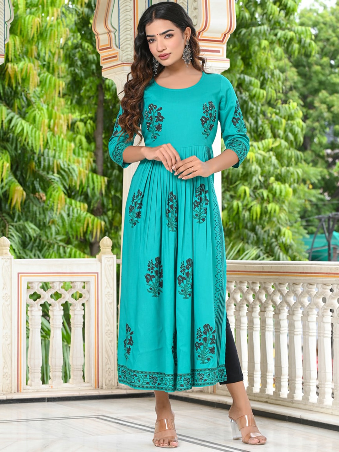 

Ayan Embroidered Sequinned Anarkali Kurta, Blue