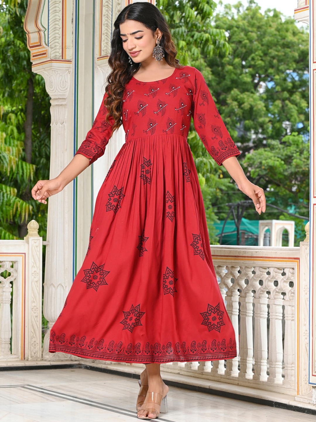 

Ayan Floral Printed Round Neck Three-Quarter Sleeves A-line Kurta, Maroon