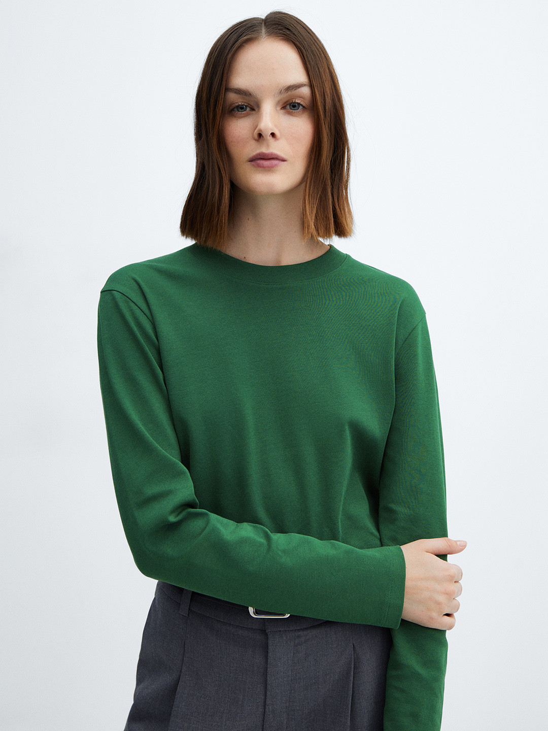 

MANGO Women Solid Pure Cotton T-shirt, Green