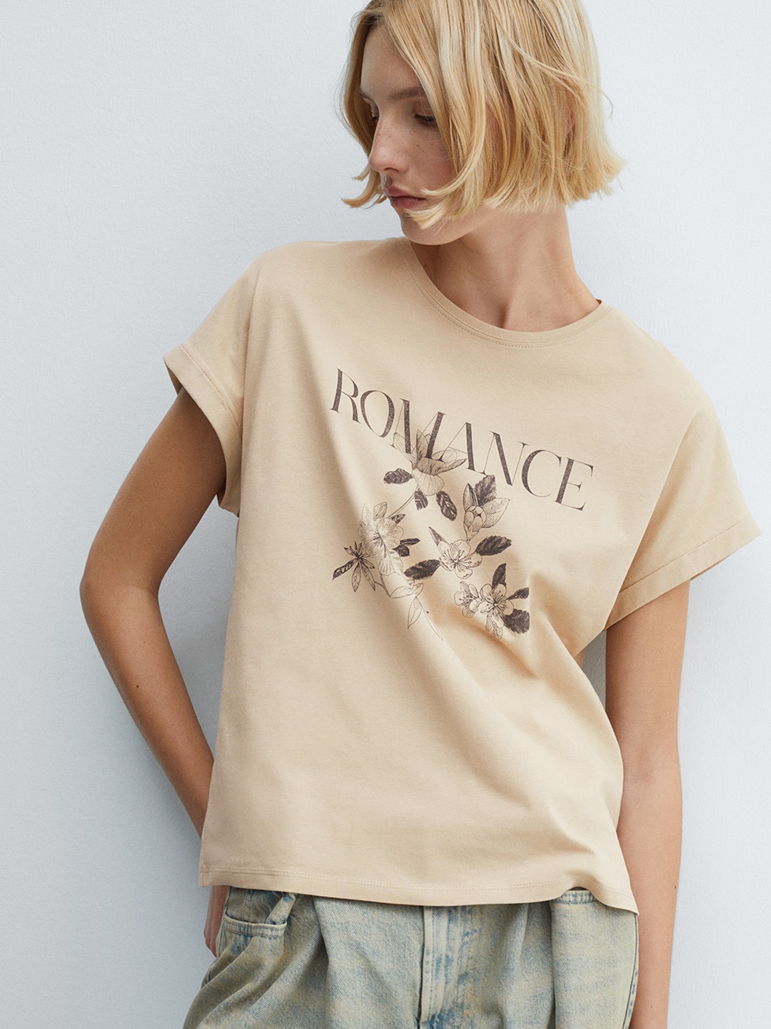 

MANGO Women Printed Extended Sleeves Pure Cotton T-shirt, Beige
