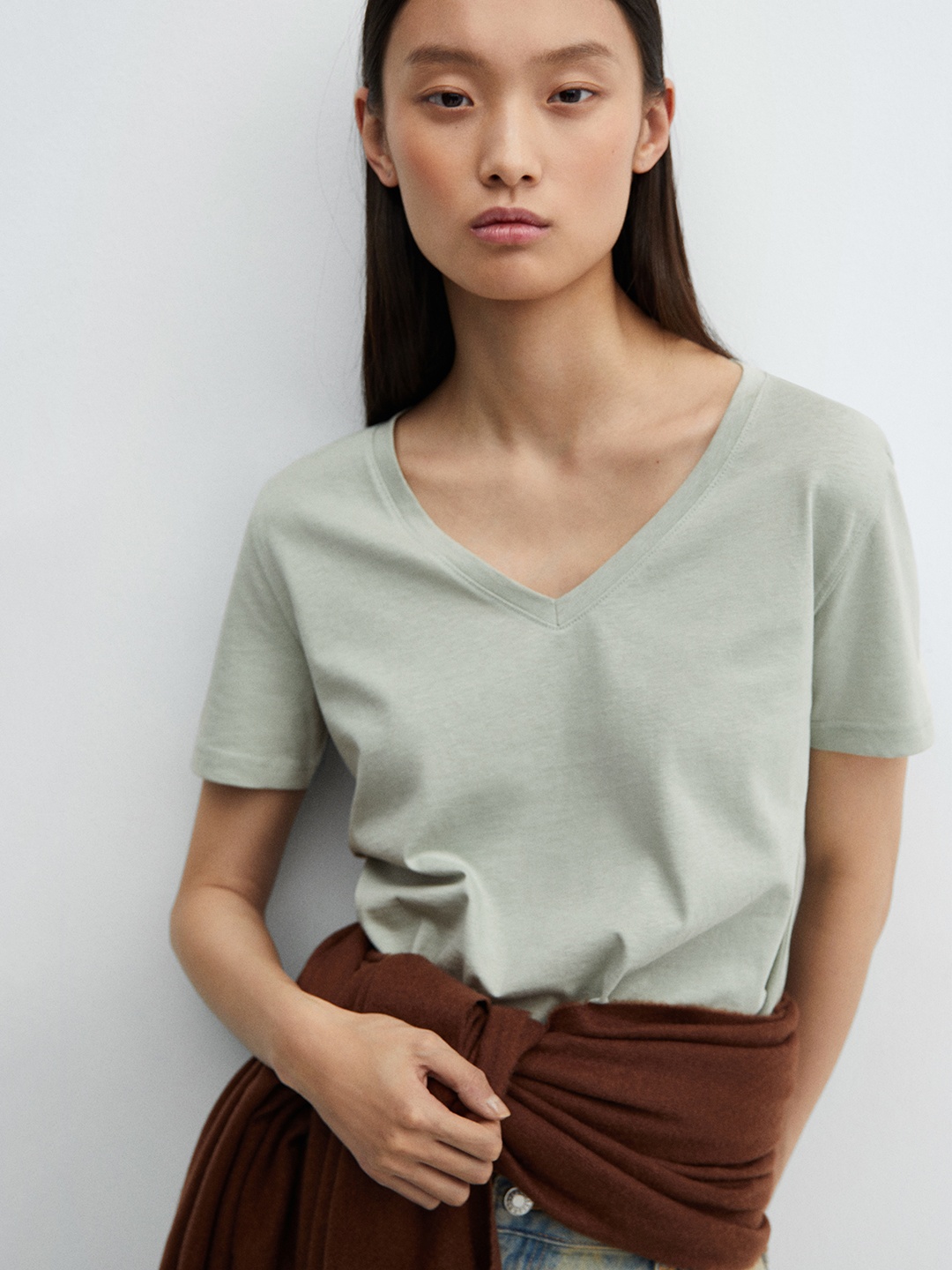

MANGO Women V-Neck Pure Cotton T-shirt, Grey