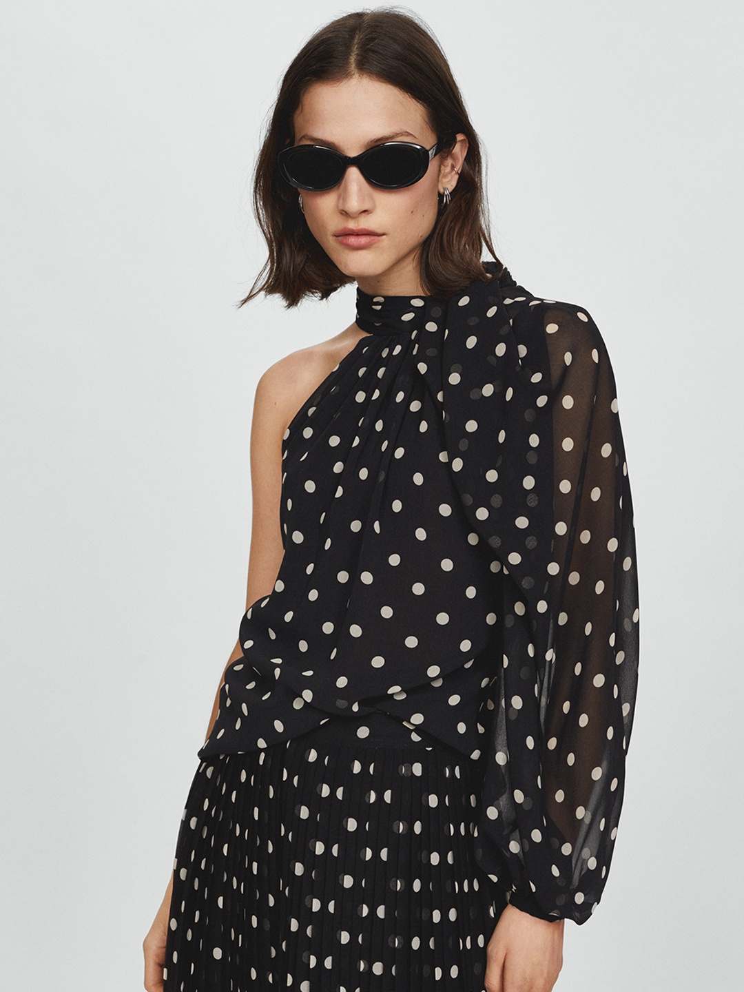 

MANGO Polka Dot Print One Shoulder Puff Sleeves Top, Black