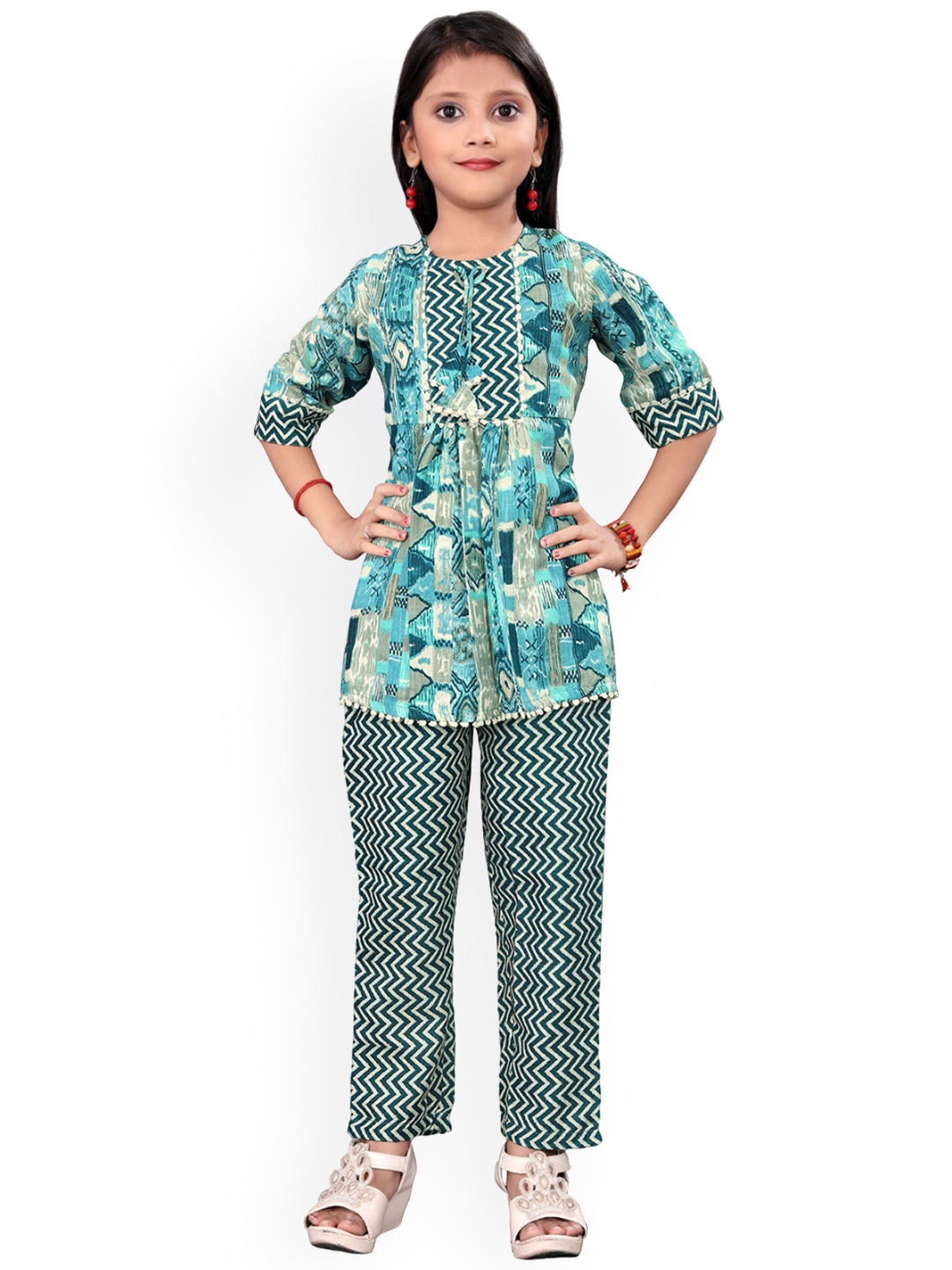 

BAESD Girls Floral Printed Regular Kurta with Trousers, Blue