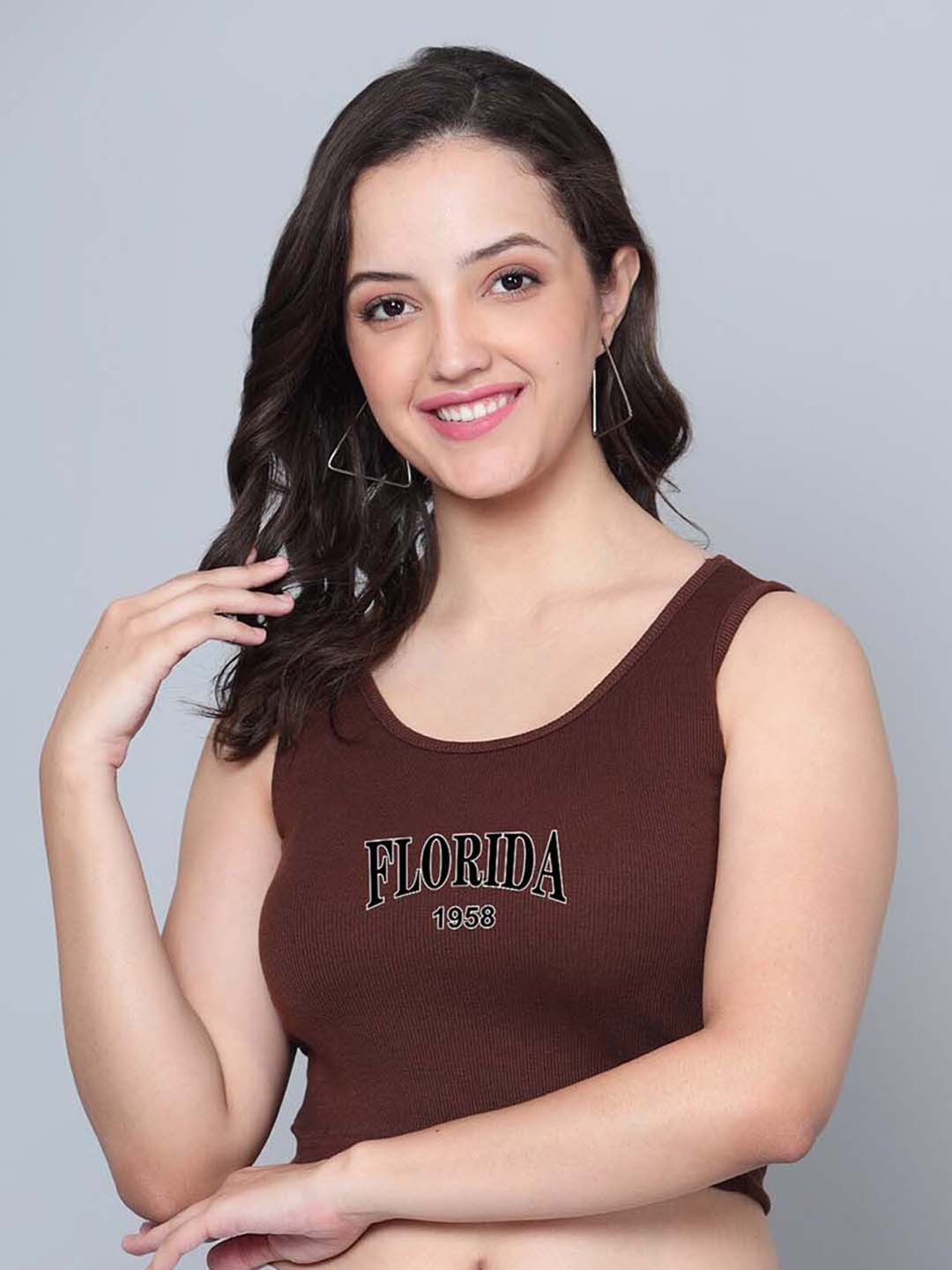 

Fashion And Youth Printed Round Neck Tank Crop Top, Coffee brown
