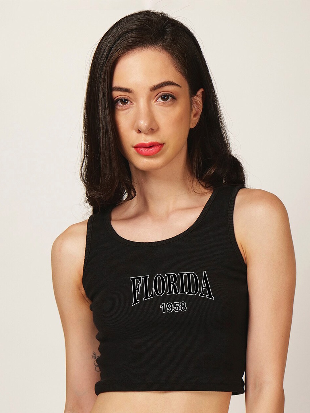 

Fashion And Youth Typography Printed Round Neck Crop Tank Top, Black