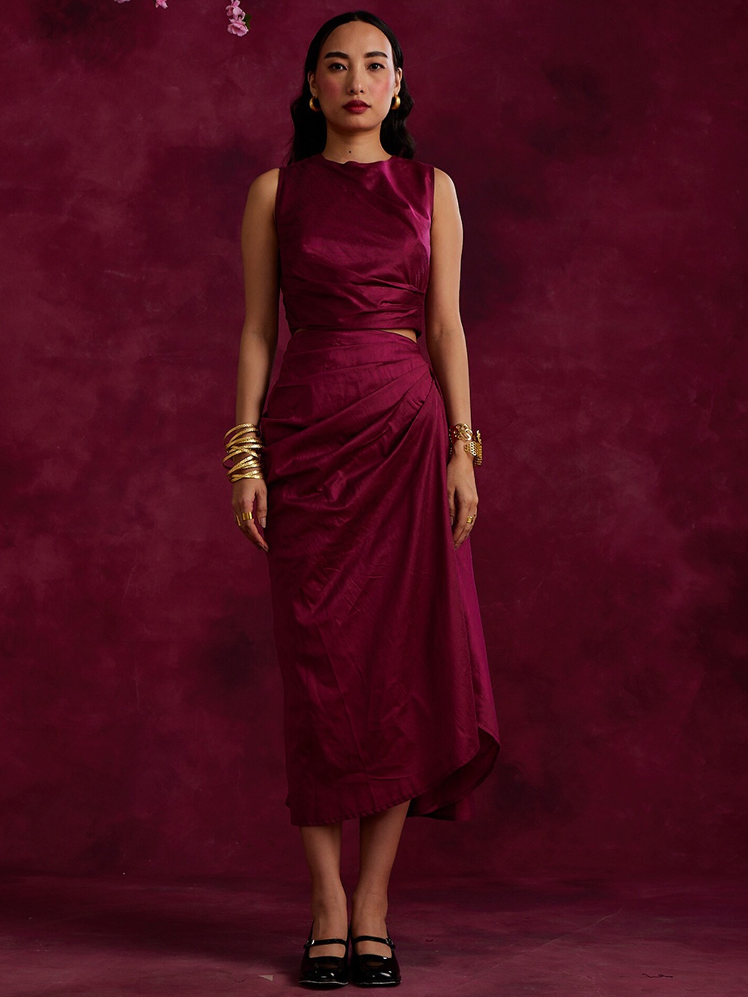 

Abhishti Pleated Detailed Crop Top With Skirt, Burgundy