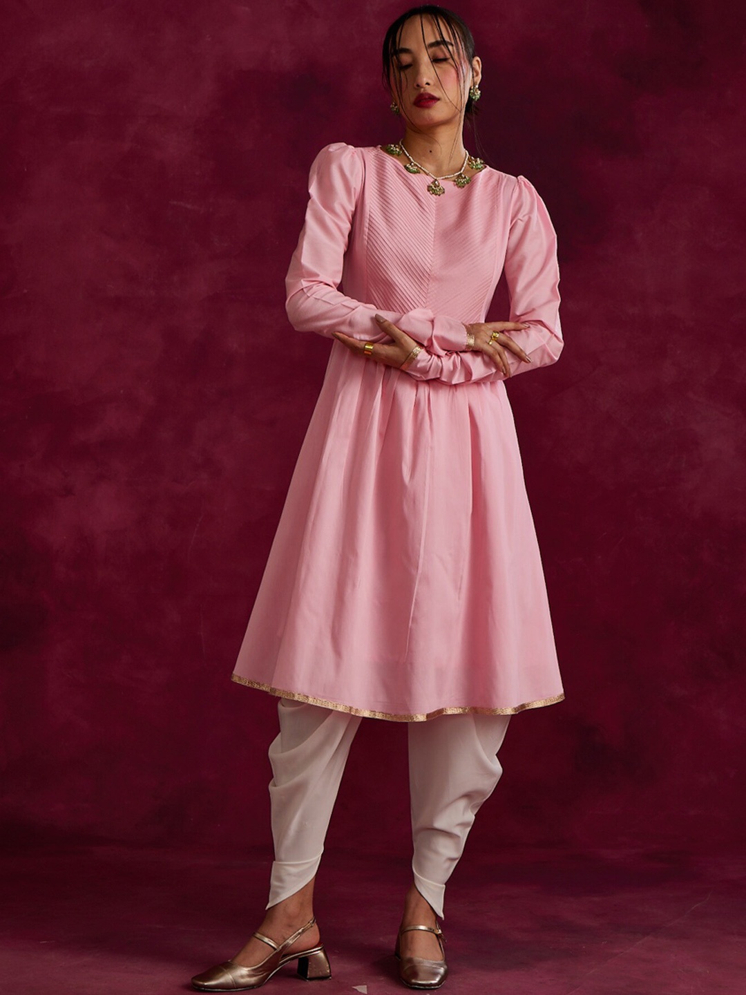 

Abhishti Yoke Design Round Neck Regular Sleeves Anarkali Kurta, Pink