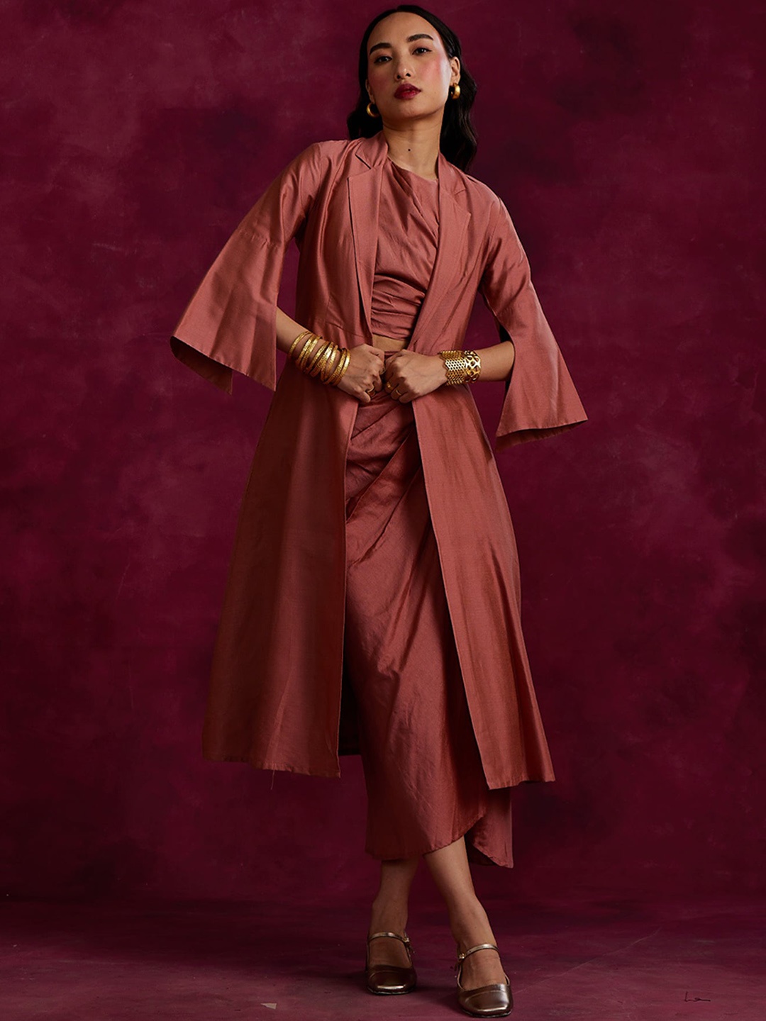 

Abhishti Pleated Detailed Crop Top & Skirt With Jacket, Brown