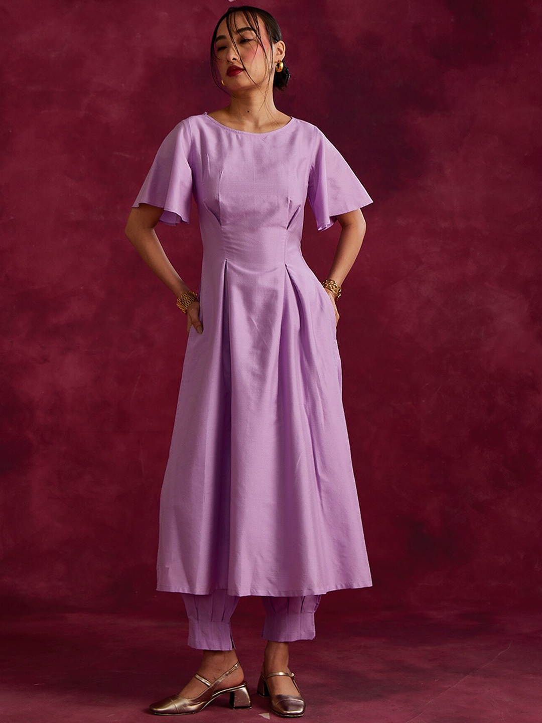 

Abhishti Boat Neck Regular Cotton Silk A-Line Kurta With Trousers, Lavender