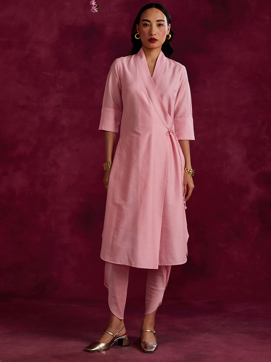 

Abhishti Shawl Neck Full Sleeves Tie-Up Cotton Kurta, Pink