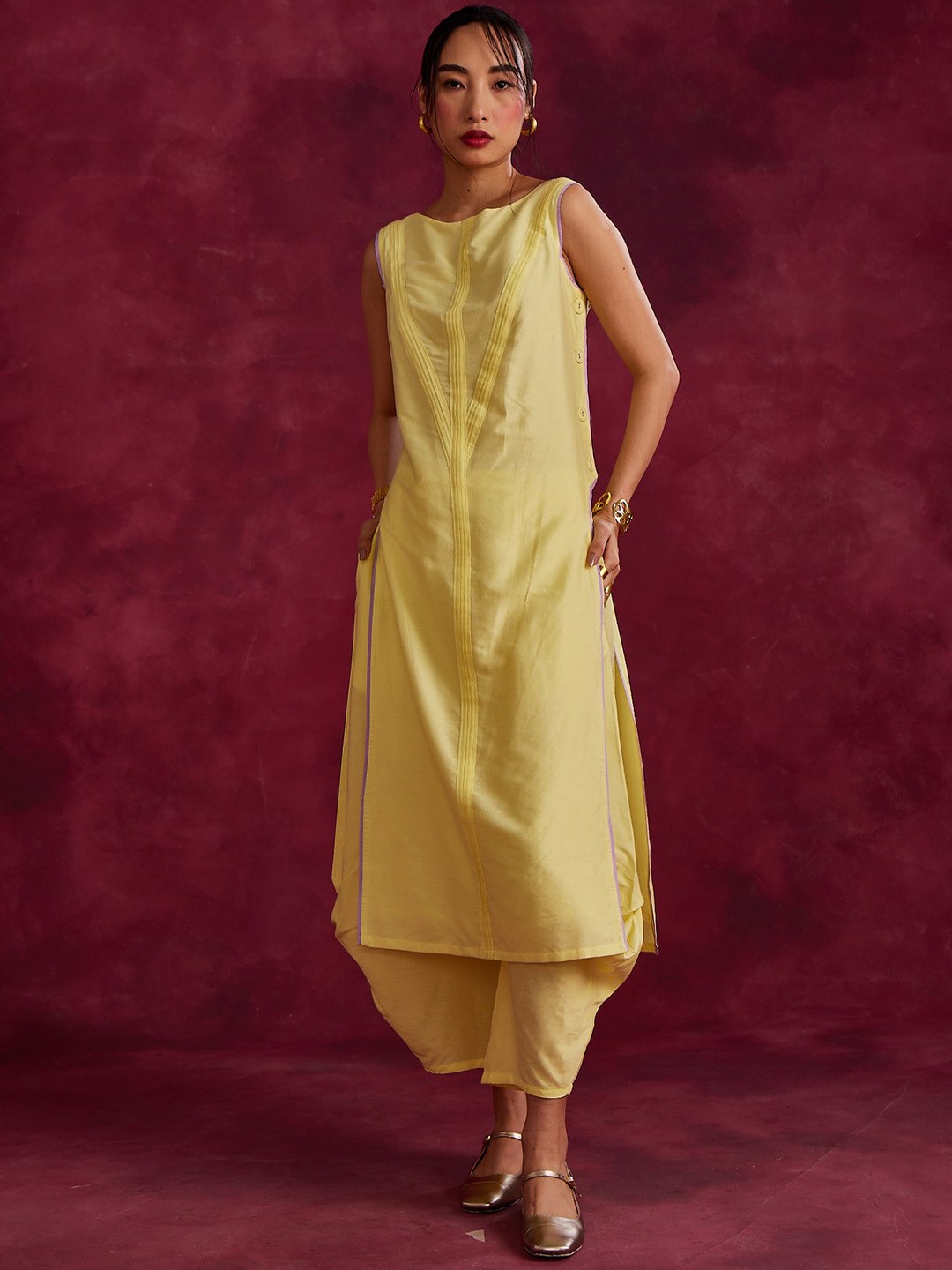 

Abhishti Boat Neck Sleeveless Cotton Silk A-Line Kurta with Harem Pants, Yellow