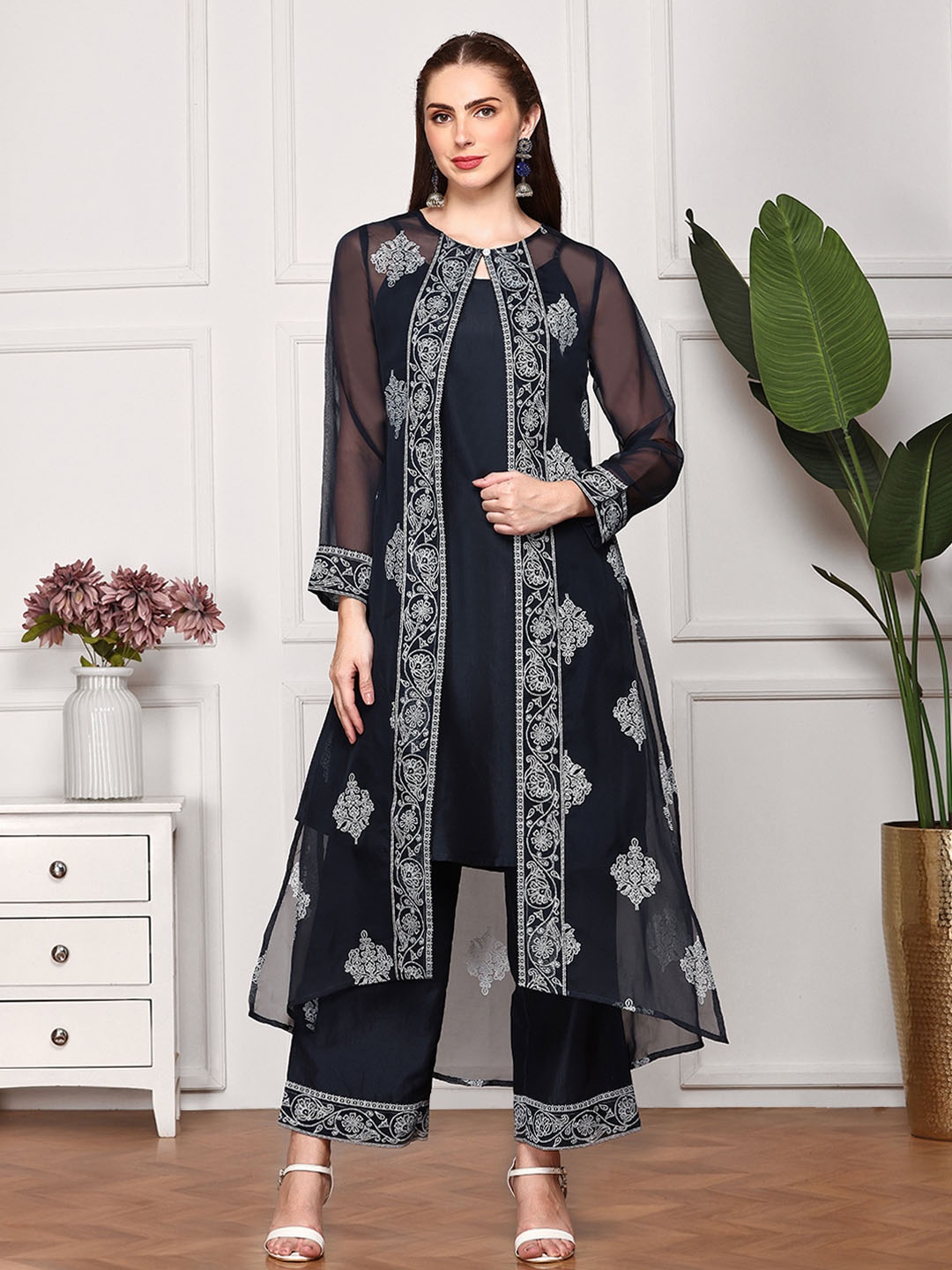 

Ishin Floral Printed Round Neck Straight Kurta with Palazzos & Jacket, Navy blue