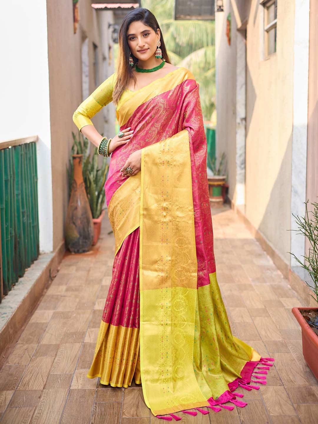 

LeeliPeeri Designer Ethnic Motifs Woven Design Zari Detailed Kanjeevaram Saree, Red