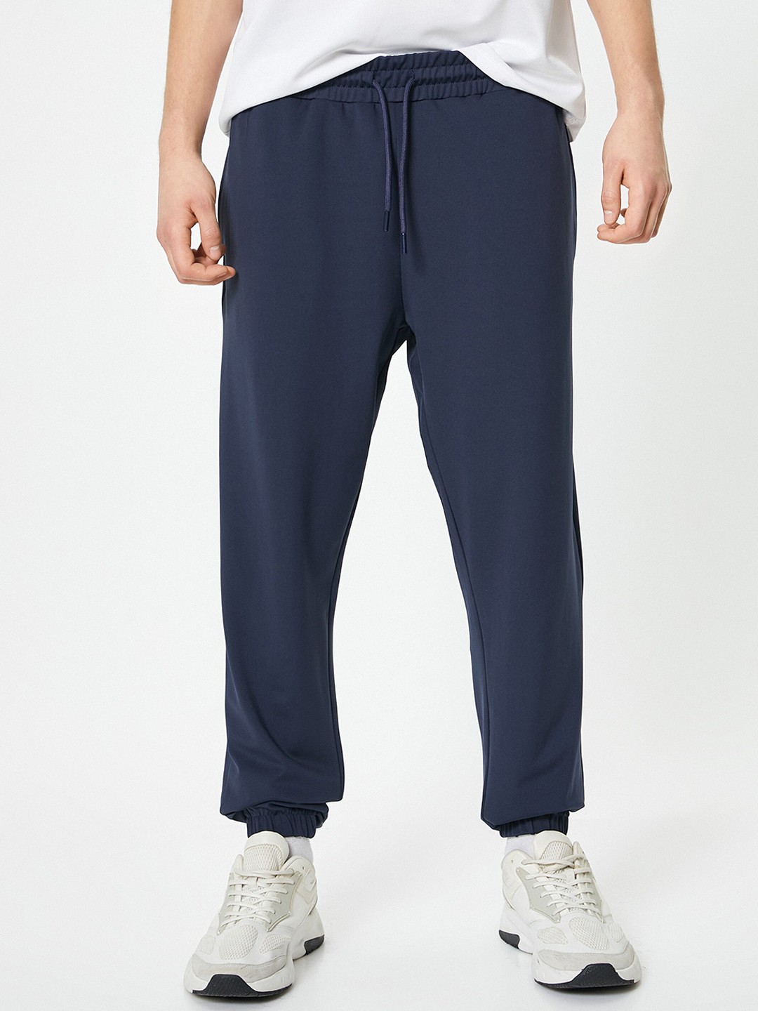 

Koton Men Mid Rise Joggers, Navy blue