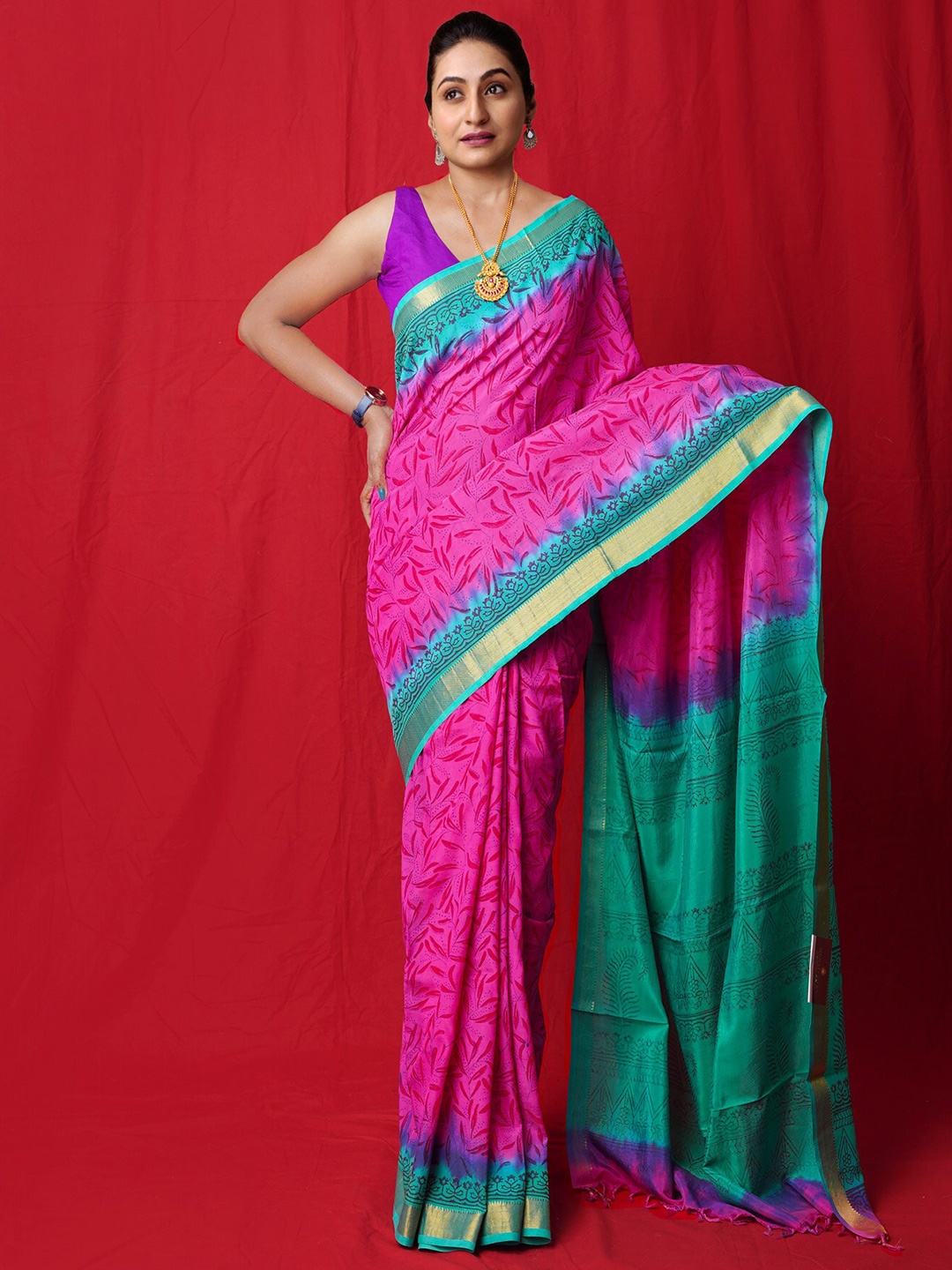 

Unnati Silks Ethnic Motifs Printed Zari Mangalagiri Saree, Pink