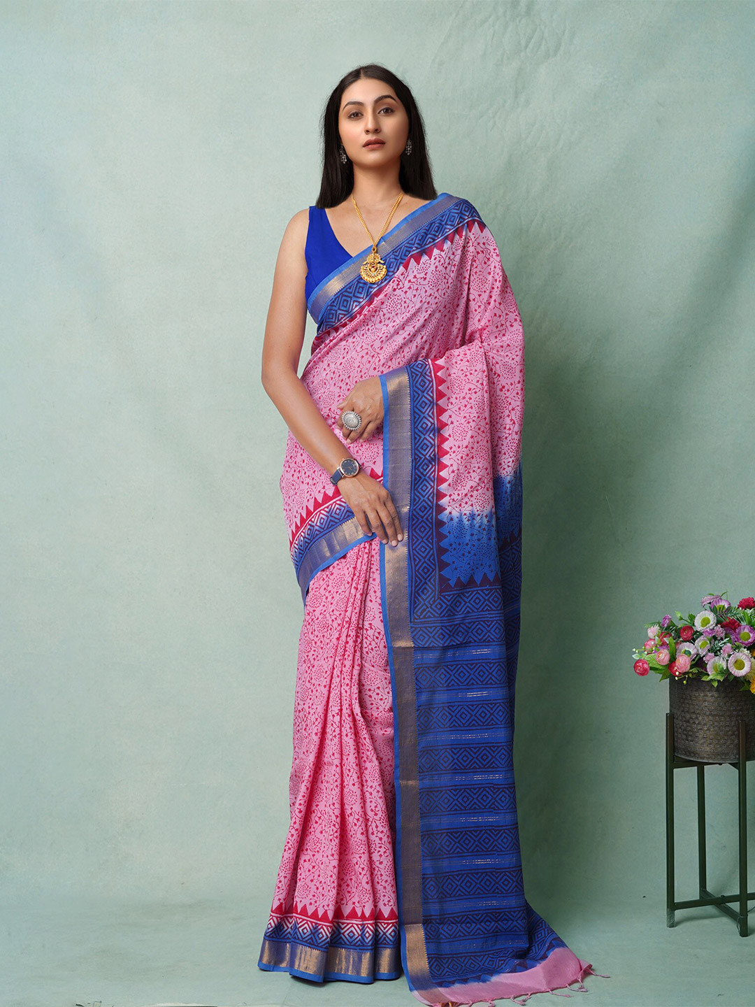 

Unnati Silks Ethnic Motifs Zari Mangalagiri Saree, Pink