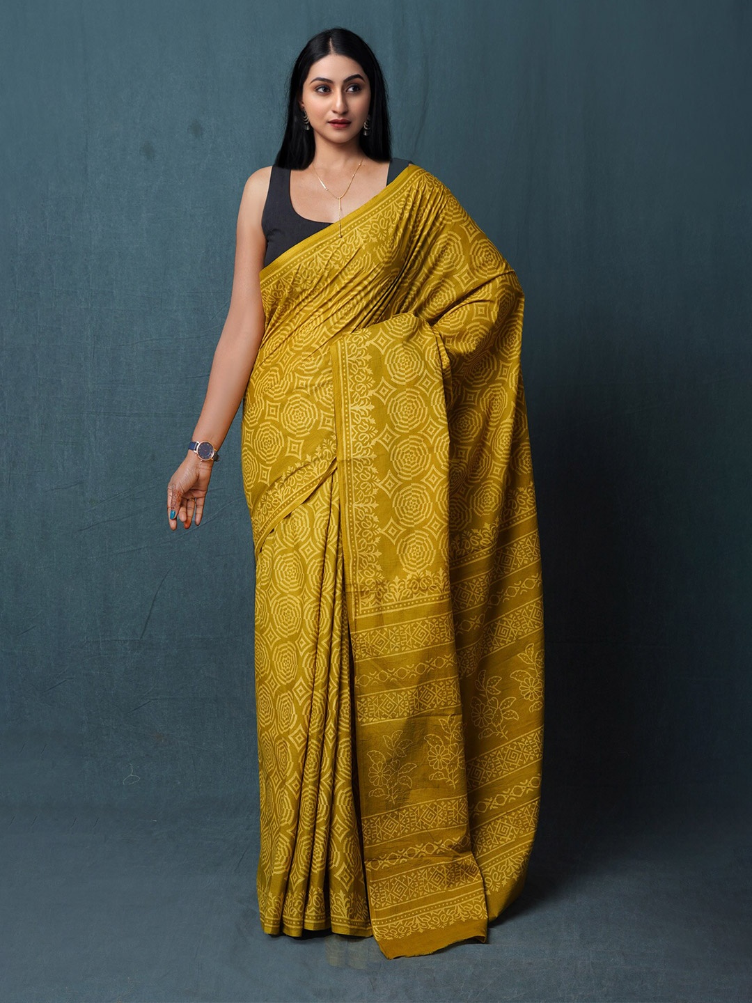 

Unnati Silks Ethnic Motifs Pure Cotton Block Print Saree, Green