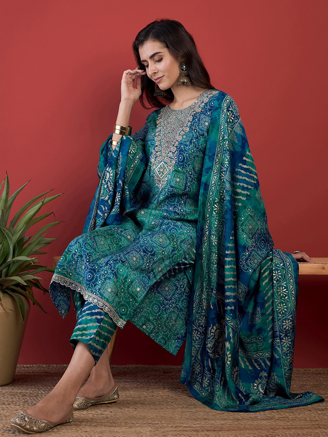 

Anouk Ethnic Motifs Printed Regular Straight Kurta with Trousers & Dupatta, Teal