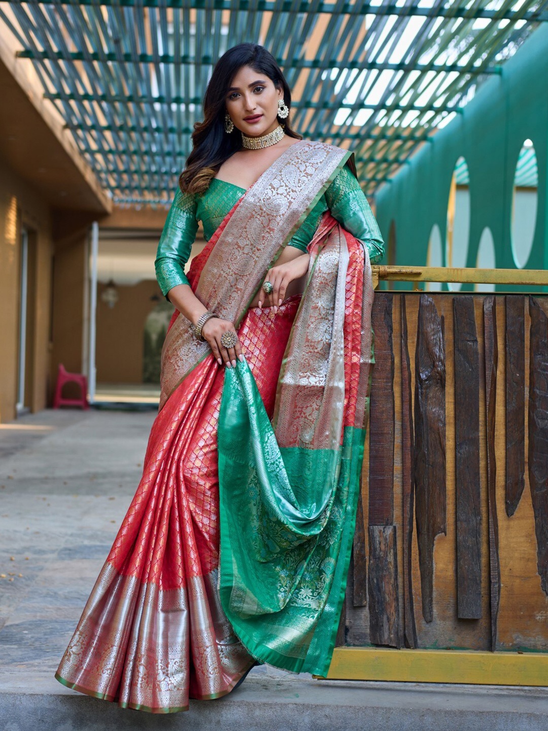 

LeeliPeeri Designer Ethnic Motifs Zari Banarasi Saree, Red