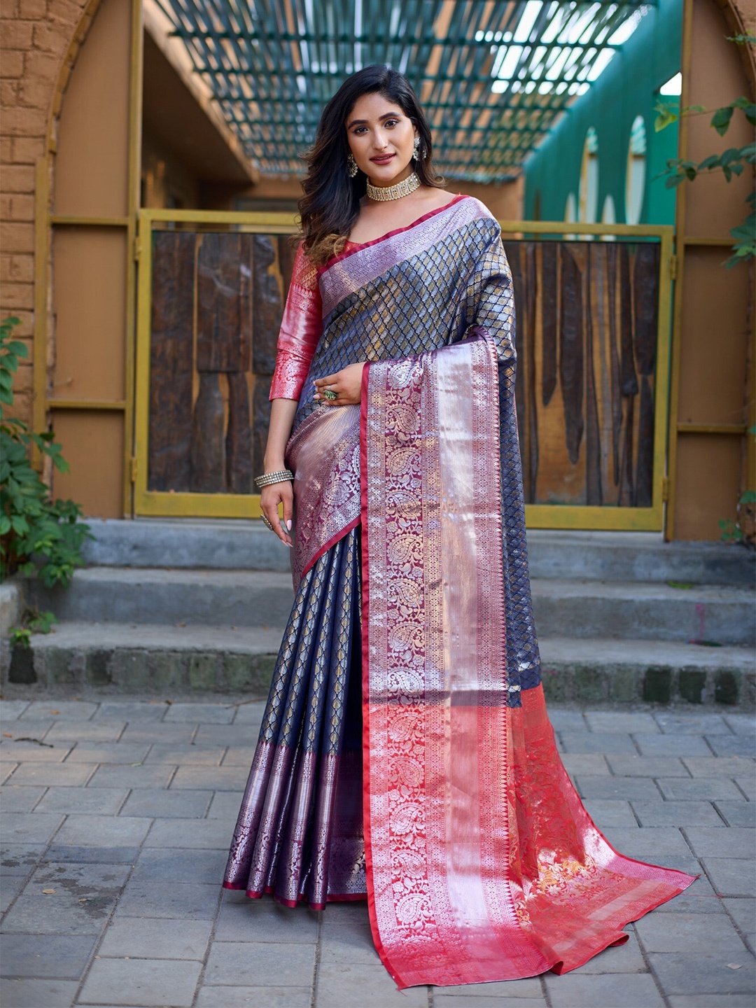 

LeeliPeeri Designer Ethnic Motif Woven Design Zari Banarasi Saree, Grey