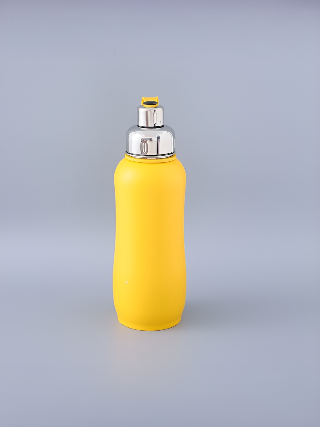 Aura Yellow & Silver-Toned Single Stainless Steel Solid Double Wall Vacuum Water Bottle