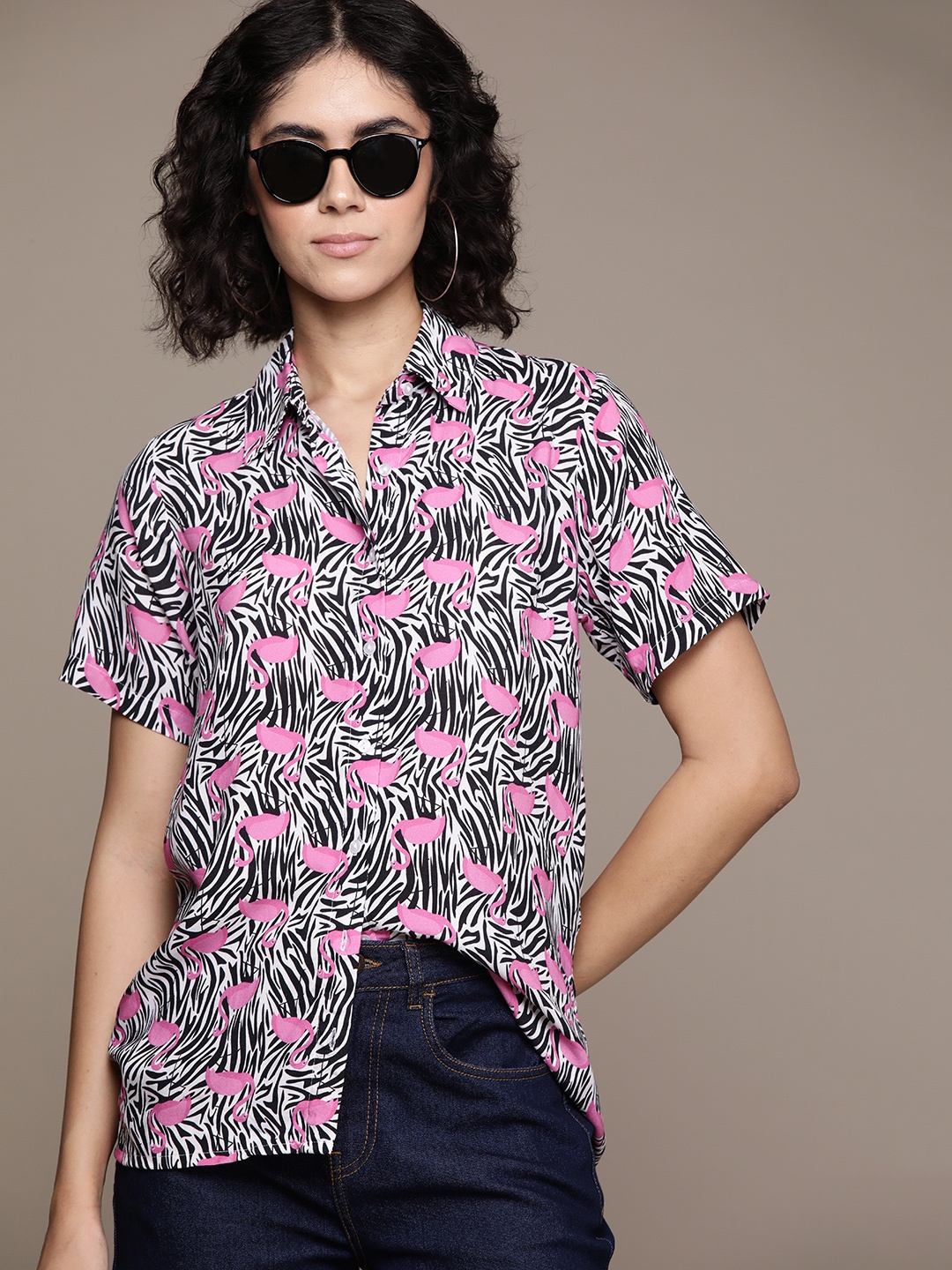

Roadster Women Conversational Printed Casual Shirt, Pink