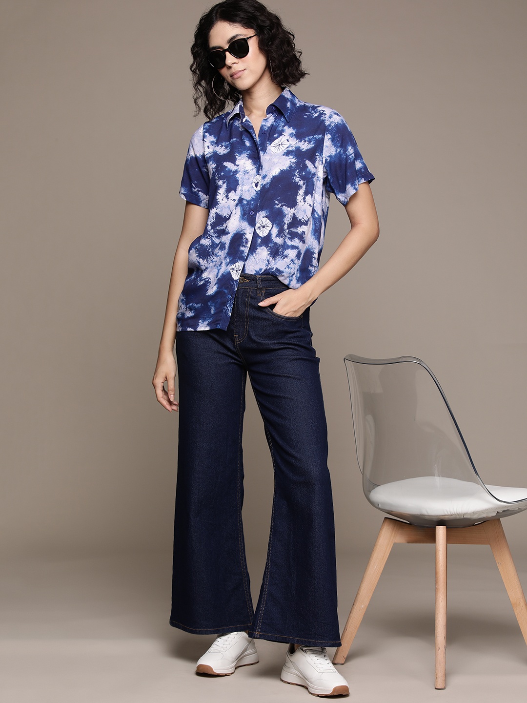 

Roadster Women Abstract Printed Casual Shirt, Blue