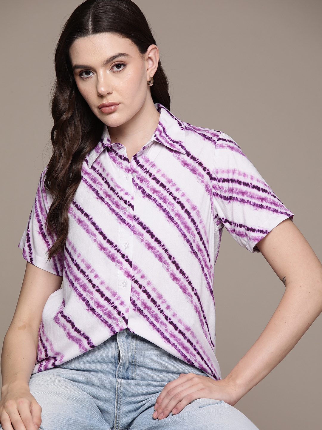 

Roadster Women Abstract Printed Casual Shirt, Magenta