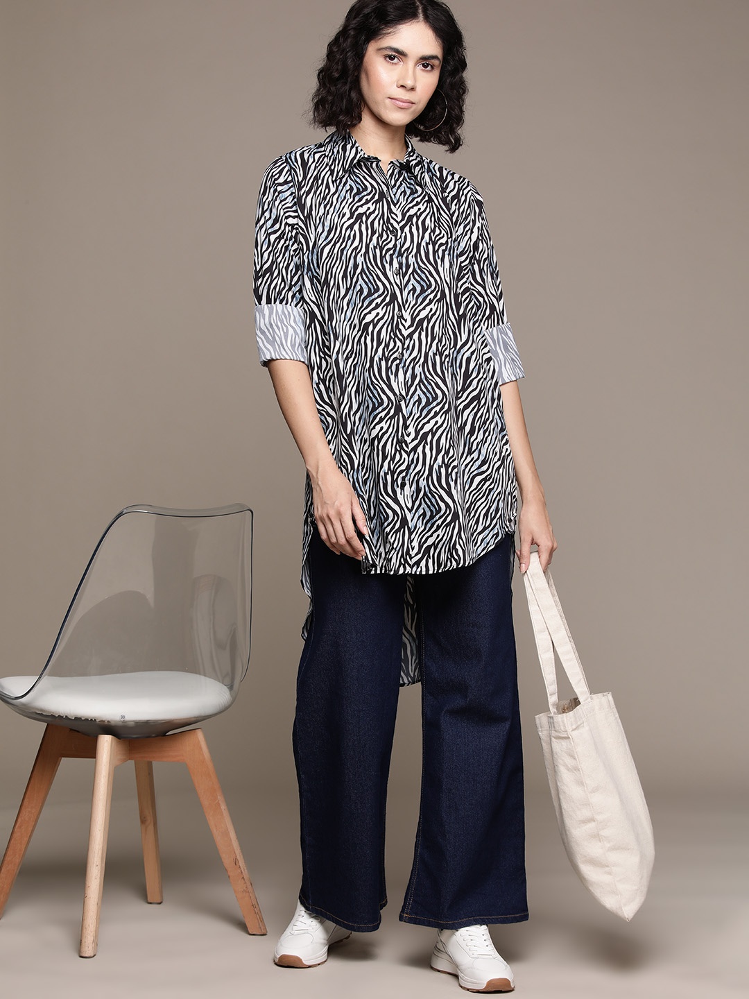 

Roadster Women Animal Printed Longline Casual Shirt, Black