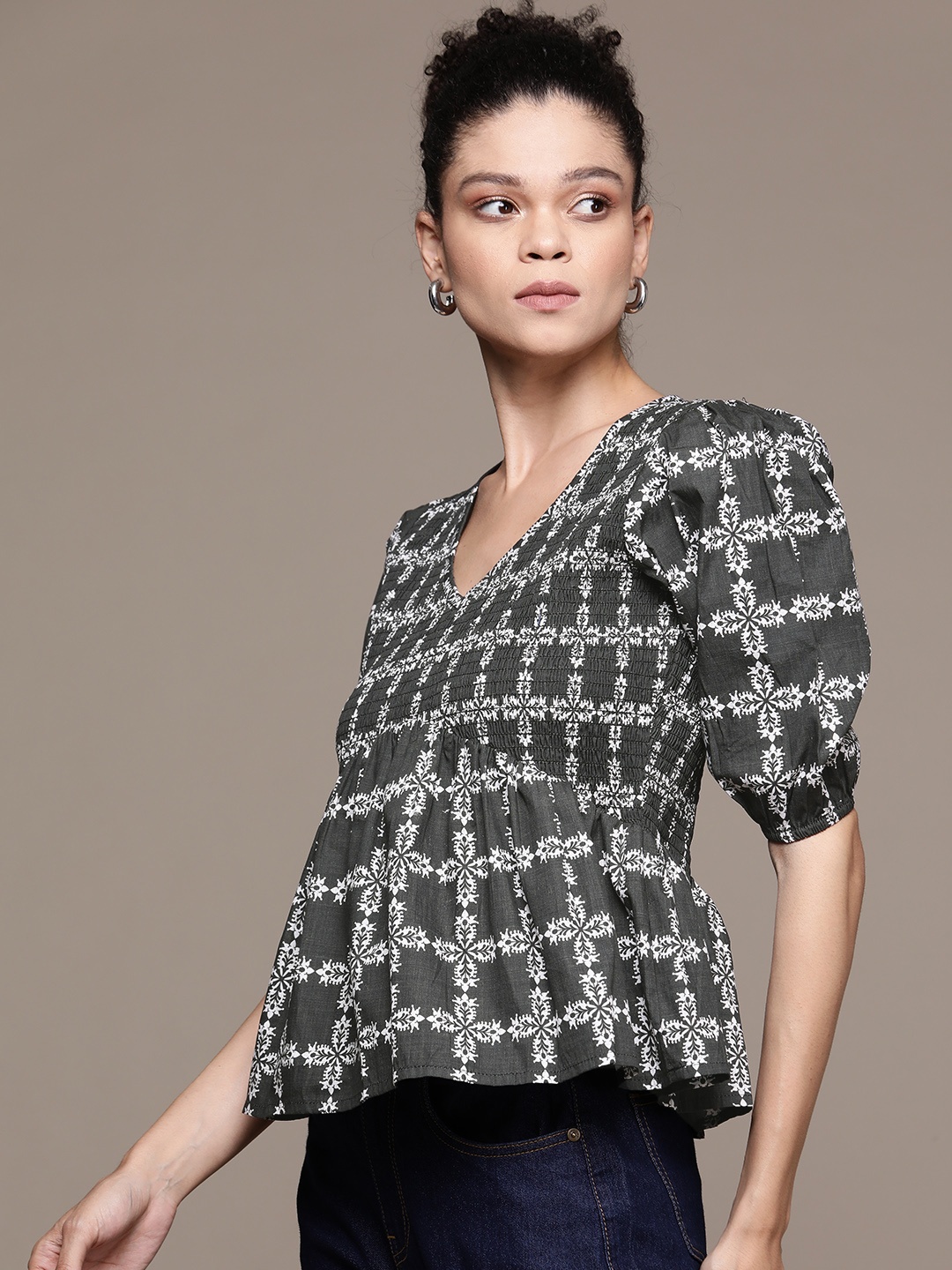 

Roadster Print Puff Sleeves Smocked Peplum Top, Black