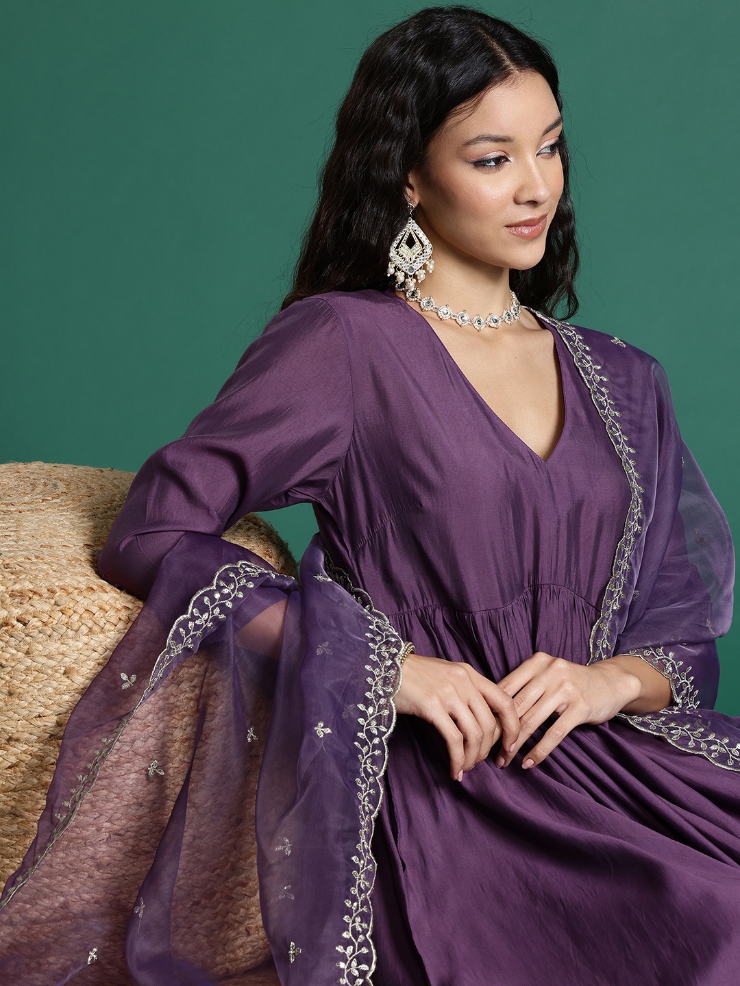 

Sangria Pleated Kurta Set With Embroidered Detail Net Dupatta, Purple