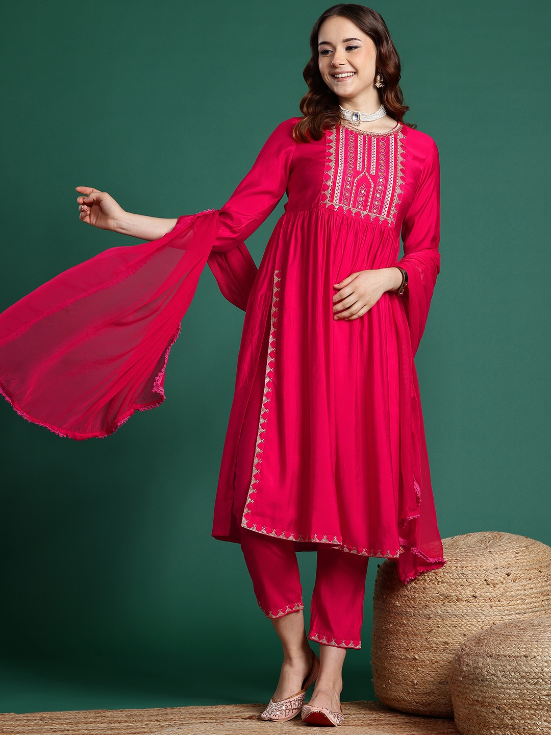 

Sangria Embroidered Pleated Kurta Set With Dupatta, Pink