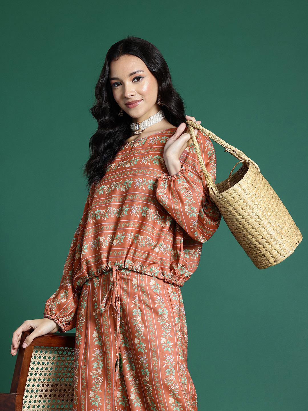 

Sangria Floral Printed Tie-Up Ethnic Co-Ords, Beige