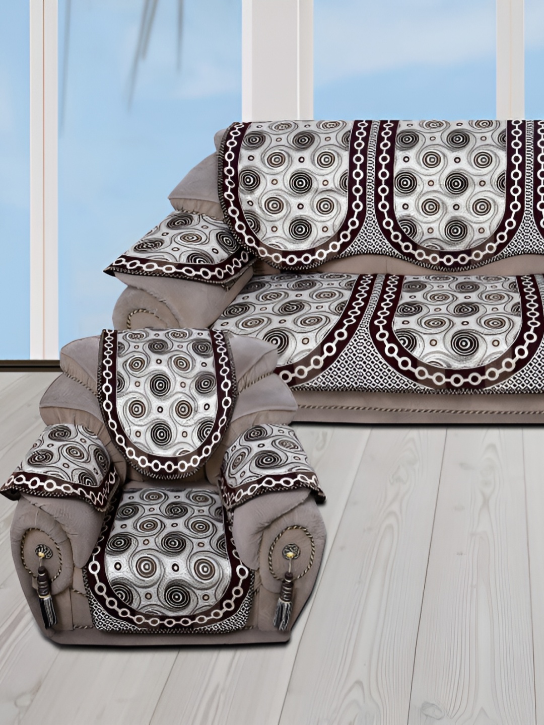 

BIGGER FISH Brown Cotton 6 Pcs 3 Seater Sofa Cover
