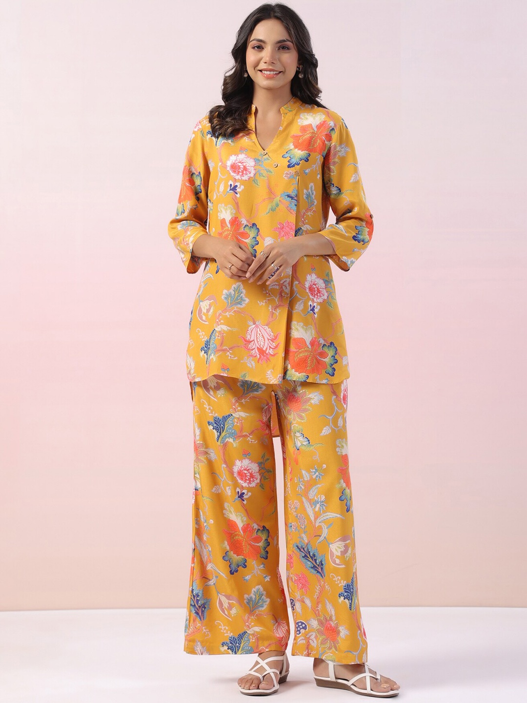 

JISORA Floral Printed Mandarin Collar Pure Silk Top With Pyjamas, Mustard