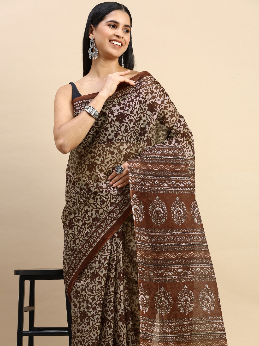 

SHANVIKA Ethnic Motifs Pure Cotton Saree, Brown