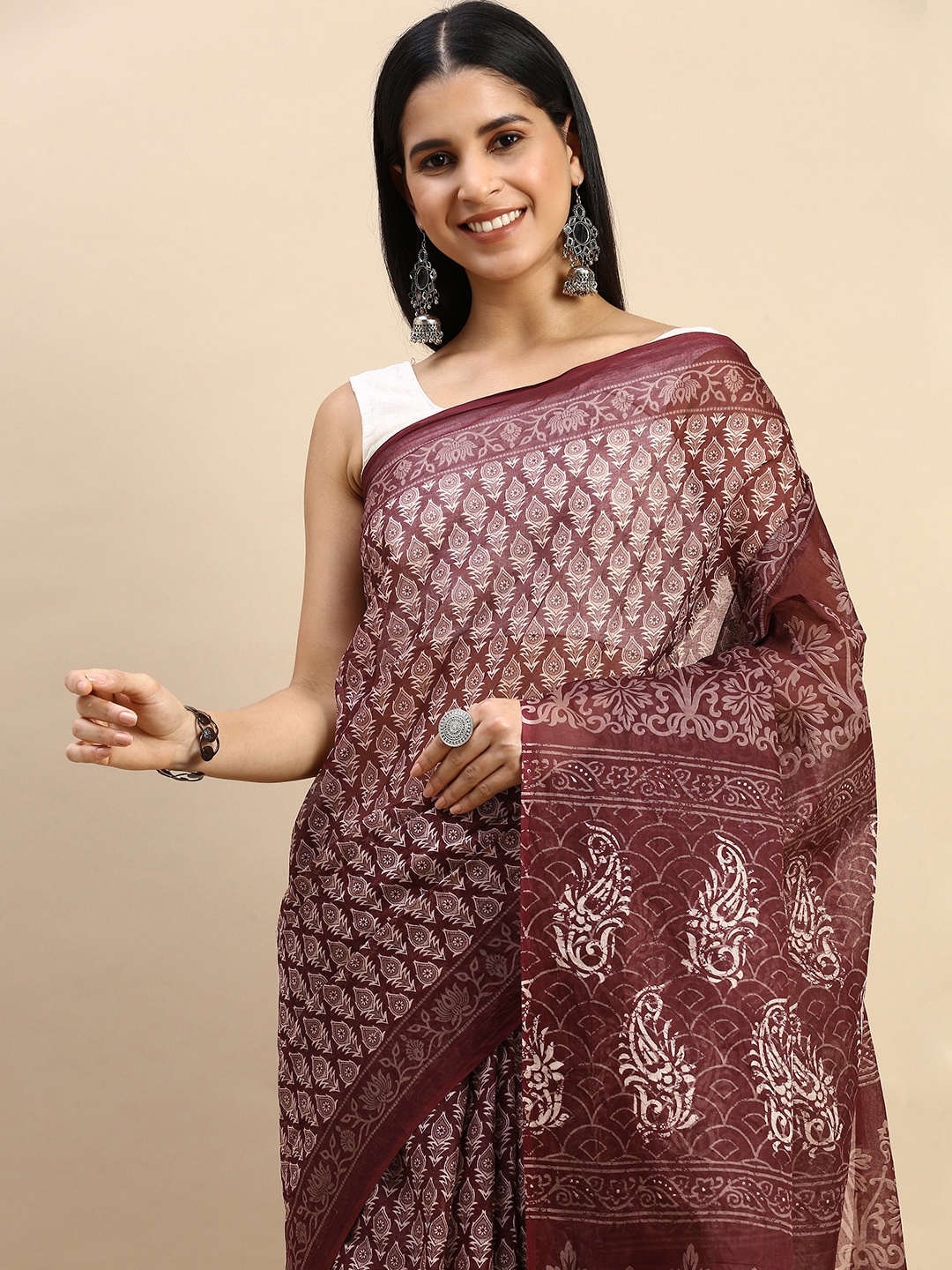 

SHANVIKA Ethnic Motifs Pure Cotton Saree, Maroon