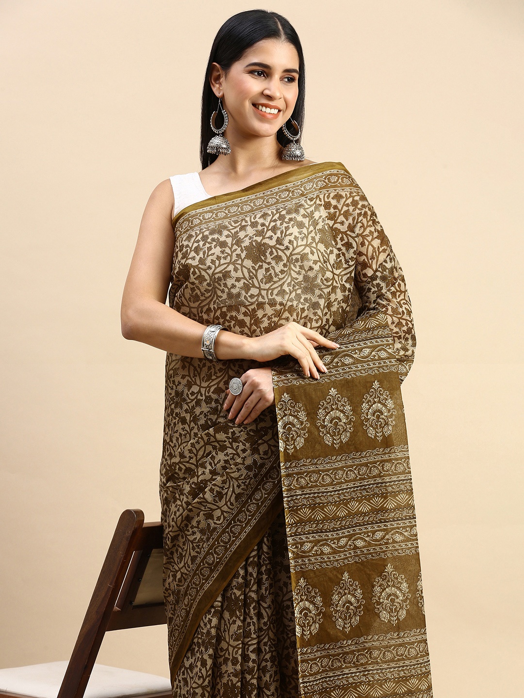 

SHANVIKA Floral Pure Cotton Saree, Olive