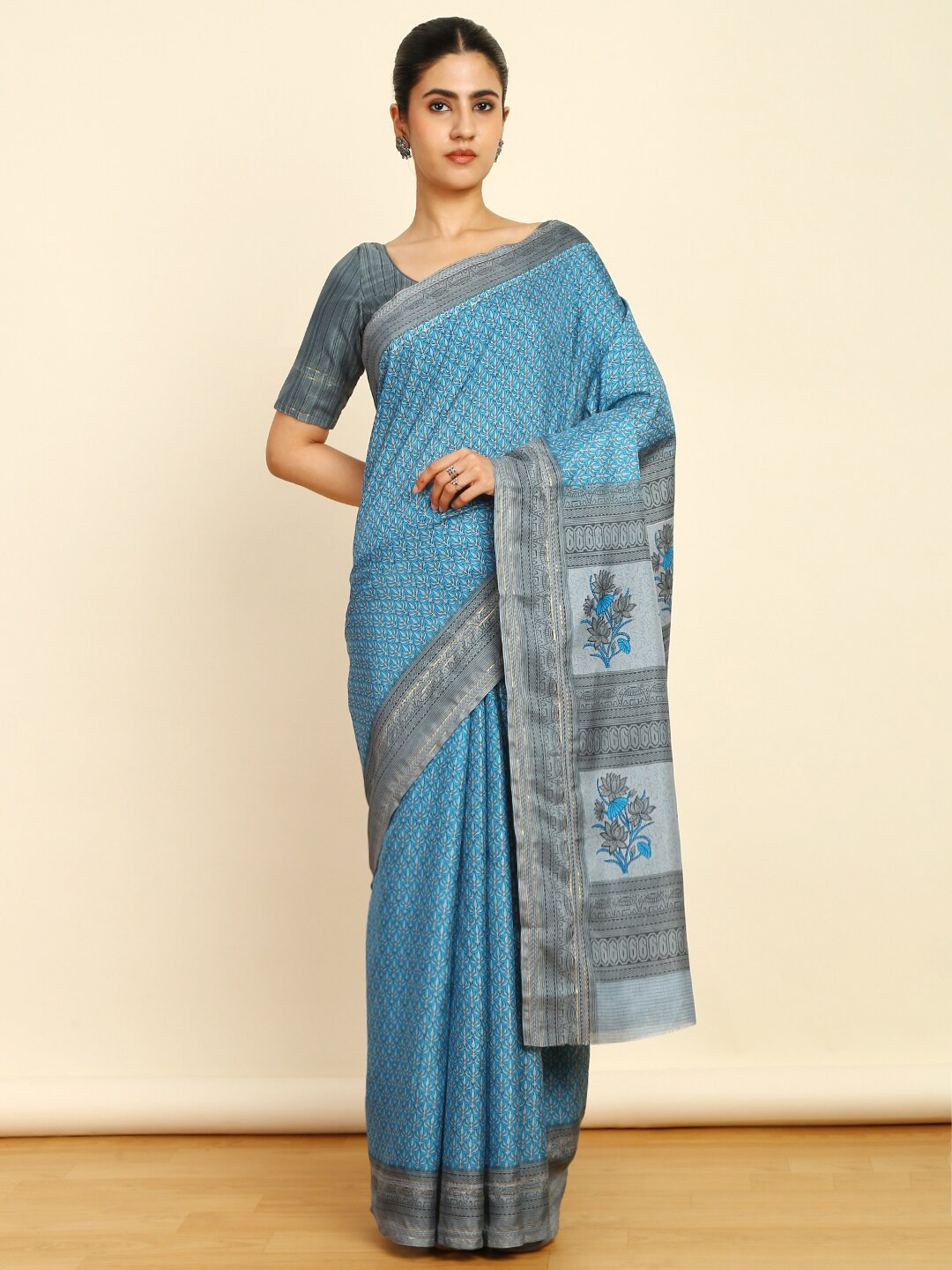 

Soch Floral Printed Saree, Blue