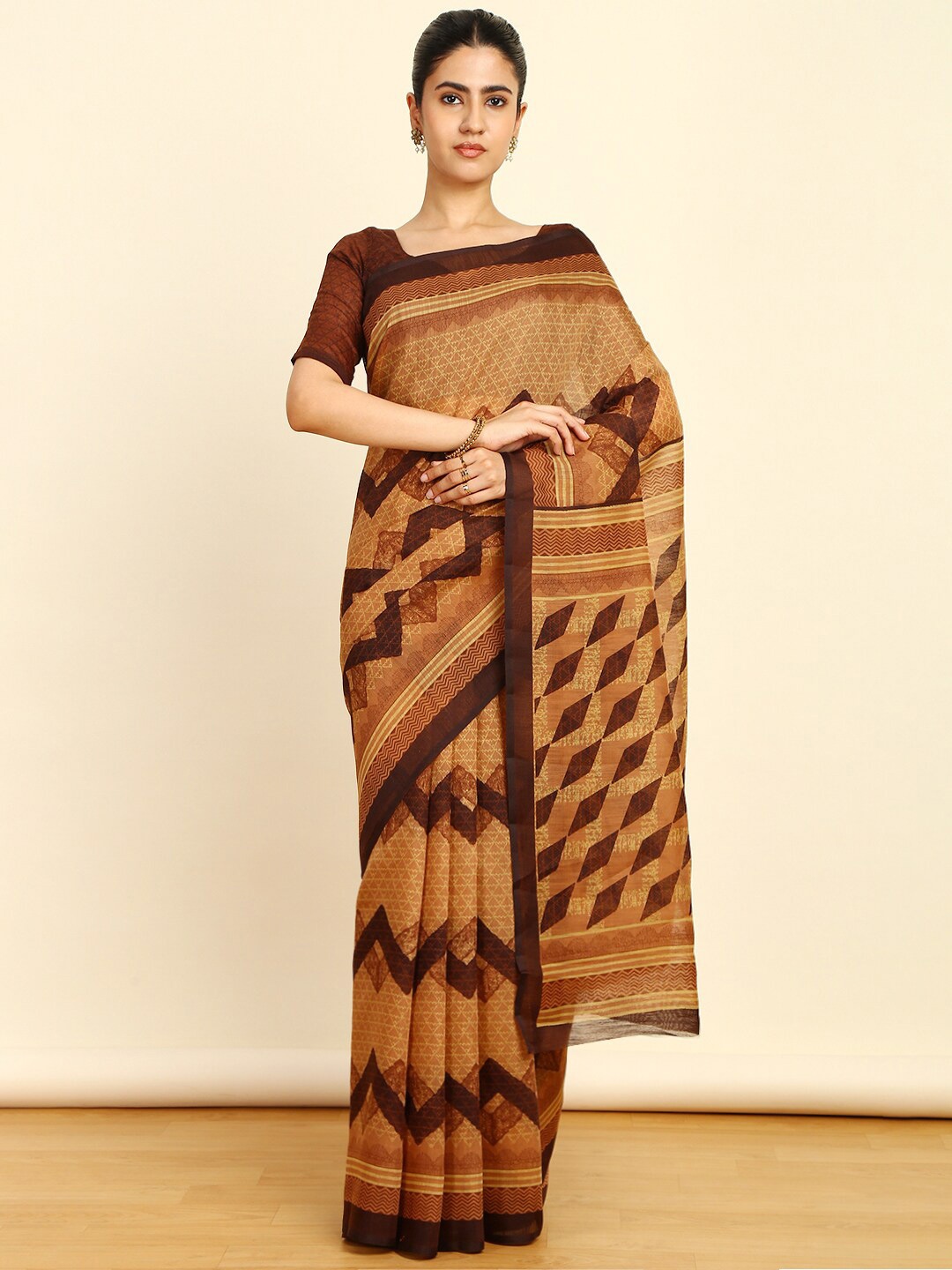 

Soch Geometric Printed Pure Linen Saree, Brown