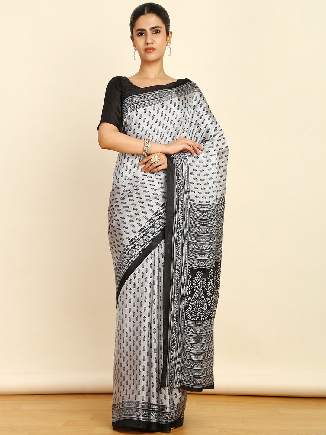 

Soch Ethnic Motifs Printed Saree, Grey