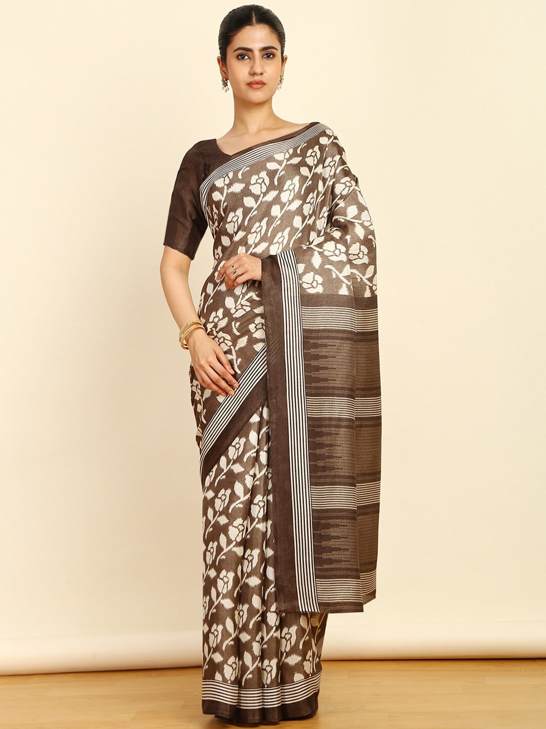 

Soch Floral Printed Saree, Brown